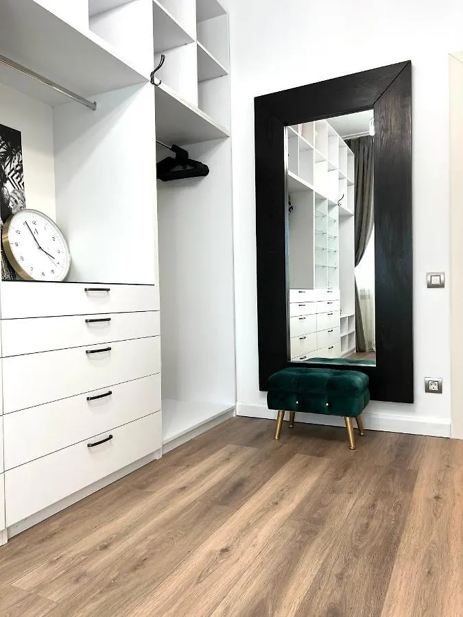 Sky View - Luxury Apartament - Sanador Victoriei Bukareszt 0*,  Rumunia