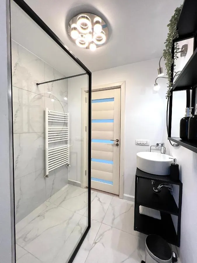 בוקרשט Sky View - Luxury Apartament - Sanador Victoriei 0*,  רומניה